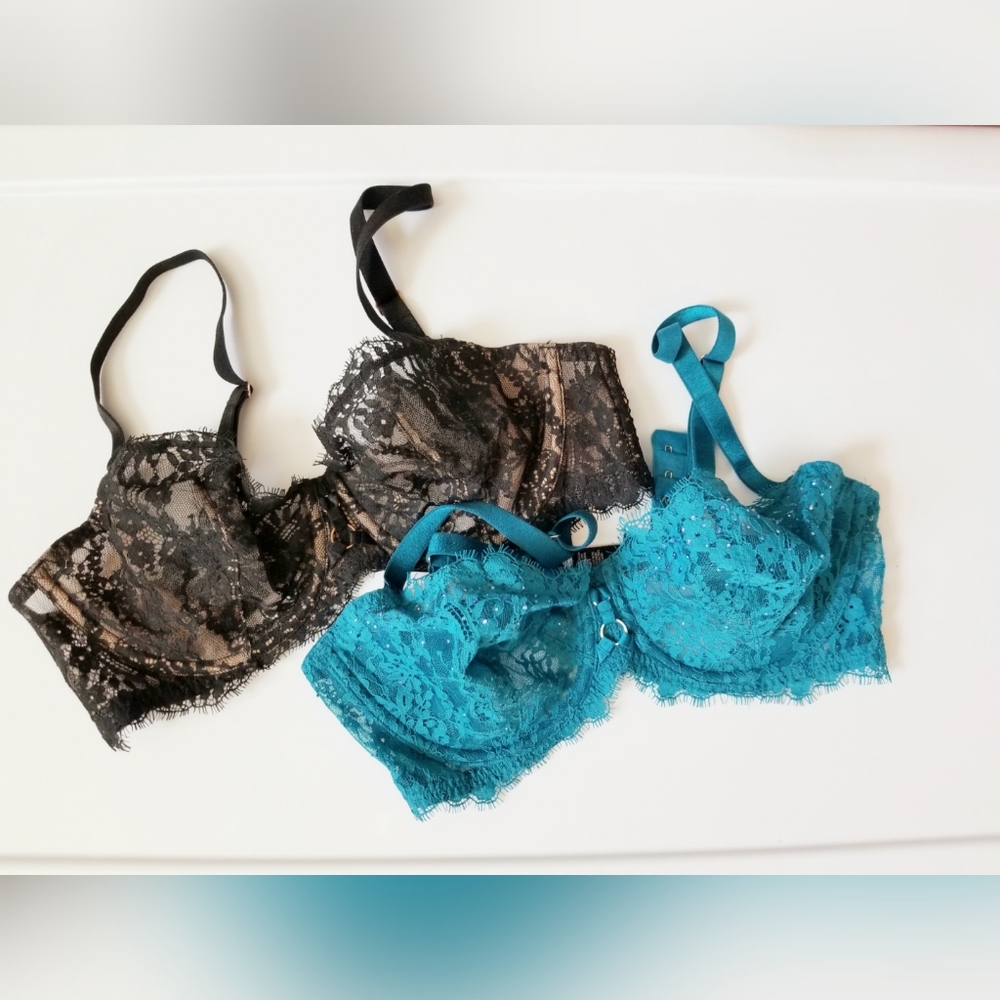 Bundle of two NWOT Victoria's Secret Very Sexy bras- 34D